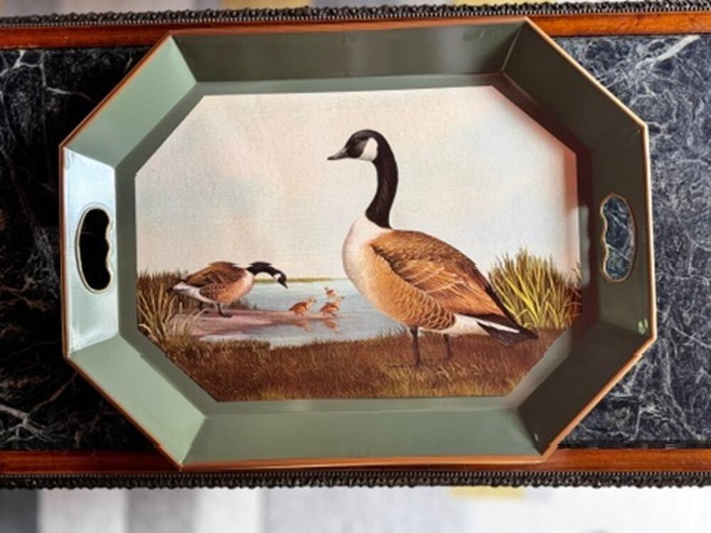 Near Mint Vintage Nashco Octagonal Metal Serving Tray Canada Geese Waterfowl